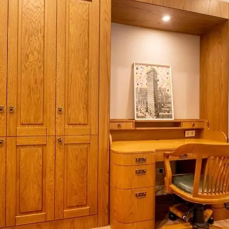 3-Bedroom Apartment With Elevator, Steps From Taksim Square Lejlighed
