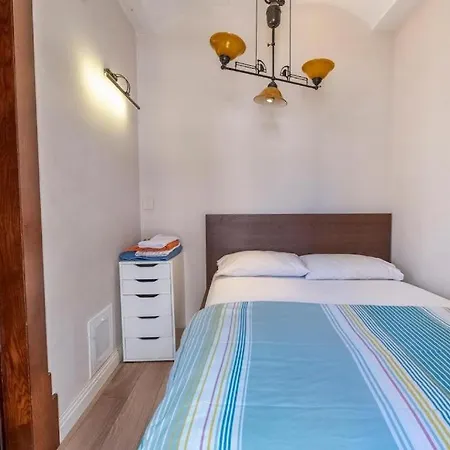 3-Bedroom Apartment With Elevator, Steps From Taksim Square * イスタンブール